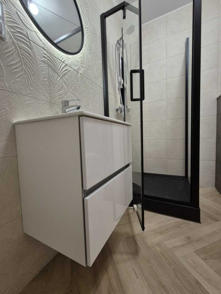 Odbojnik z-amortyzatorem-do-drzwi-szklanych.