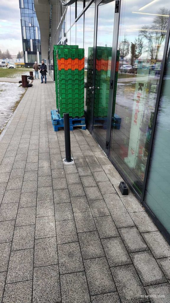 Odbojnica słupowa z jednym amortyzatorem-skok amortyzacji 36 mm-malowana proszkowo